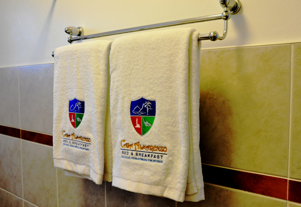 casa_almarenzo_ana_towels
